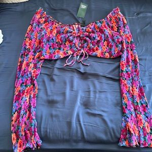 Floral long sleeve crop top,  XXL, NEW WITH TAGS